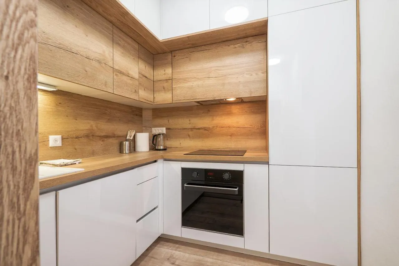 3-Bedroom Sea View Apartment - Balcony, Elevator - Spinut, Split