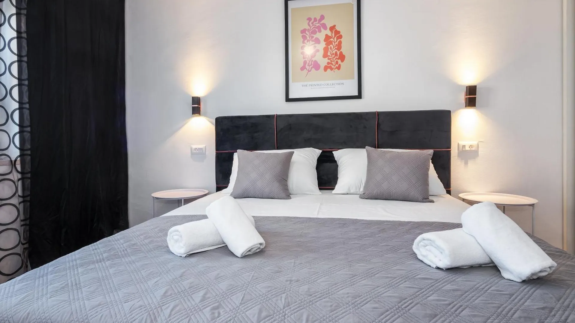 3-Bedroom Sea View Apartment - Balcony, Elevator - Spinut, Split